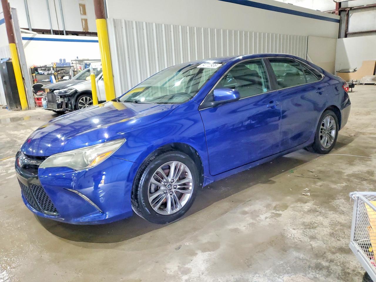 2015 TOYOTA CAMRY SE