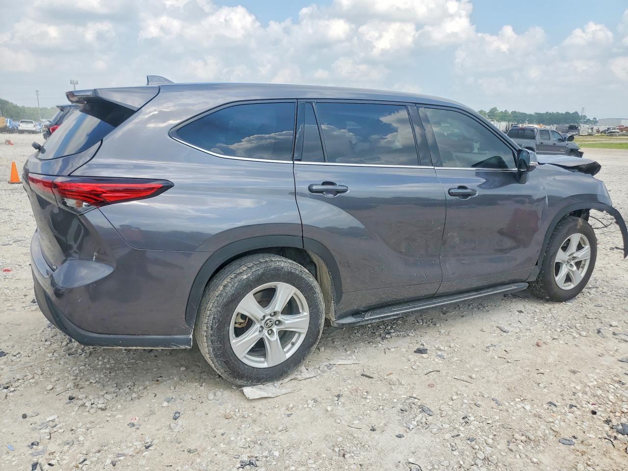 2021 TOYOTA HIGHLANDER LE — снимка 3