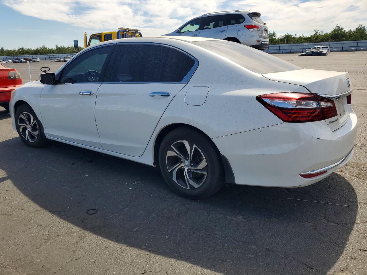 2017 HONDA ACCORD LX — снимка 2