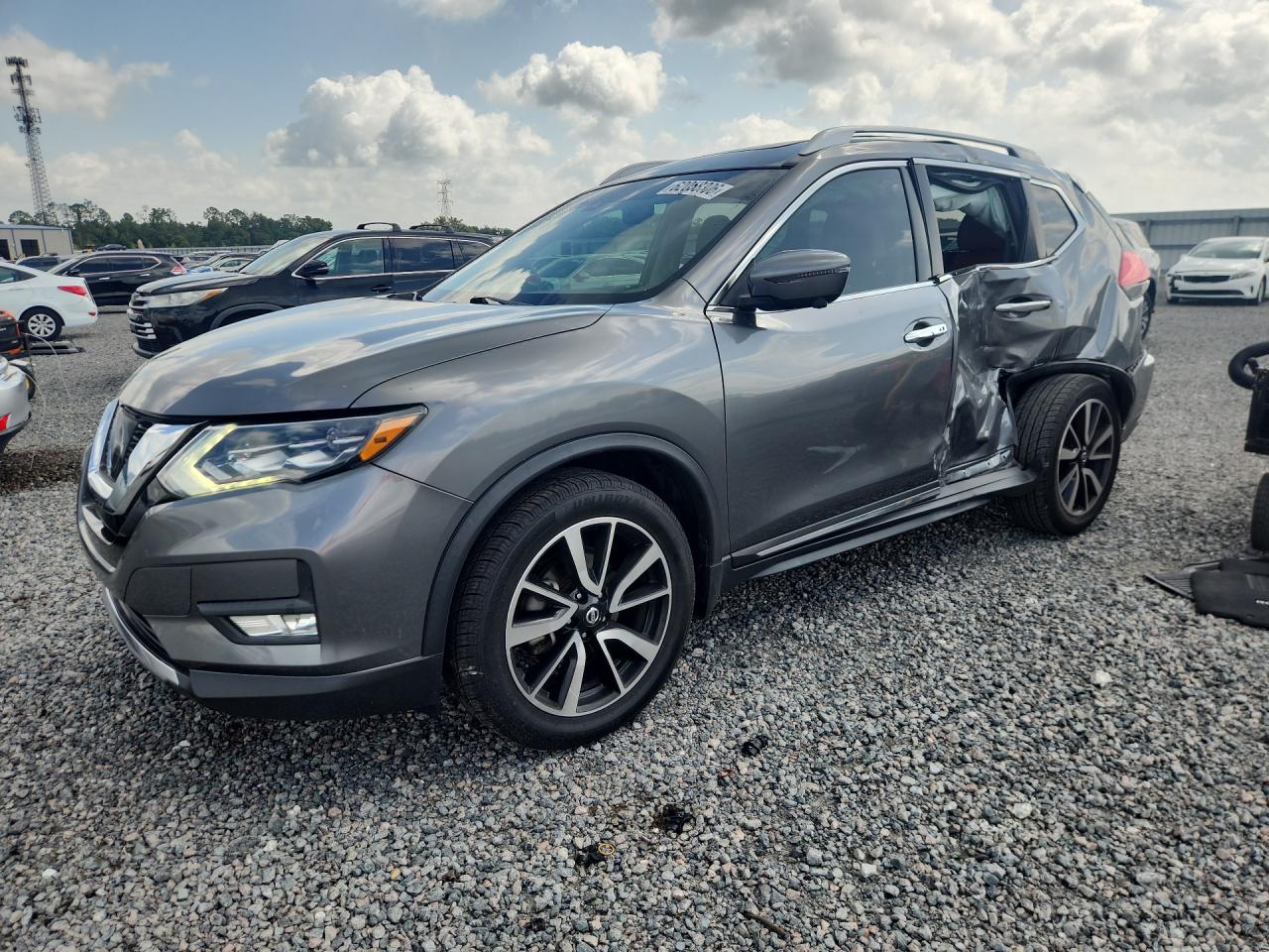 2017 NISSAN ROGUE SL