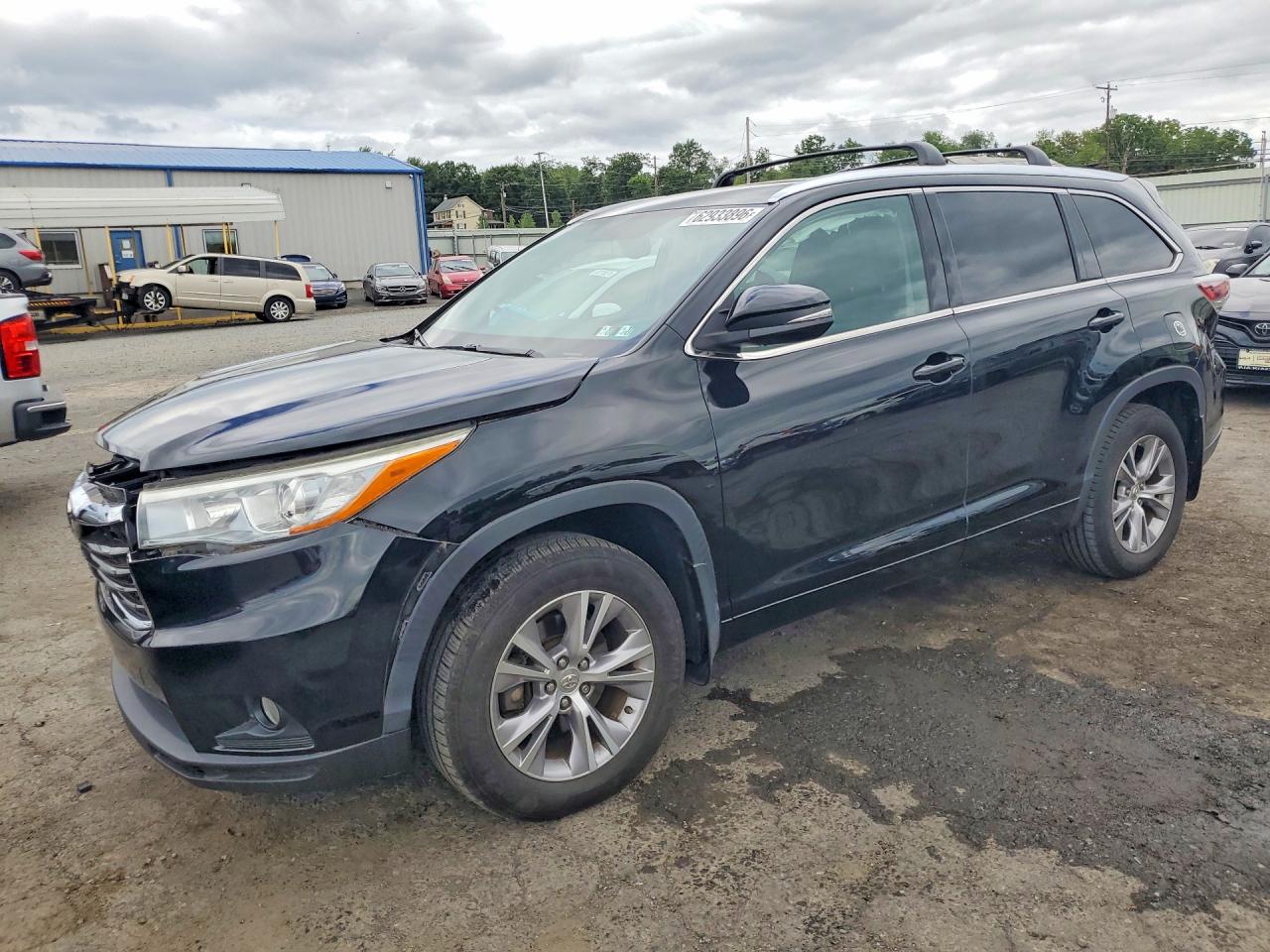 2015 TOYOTA HIGHLANDER XLE