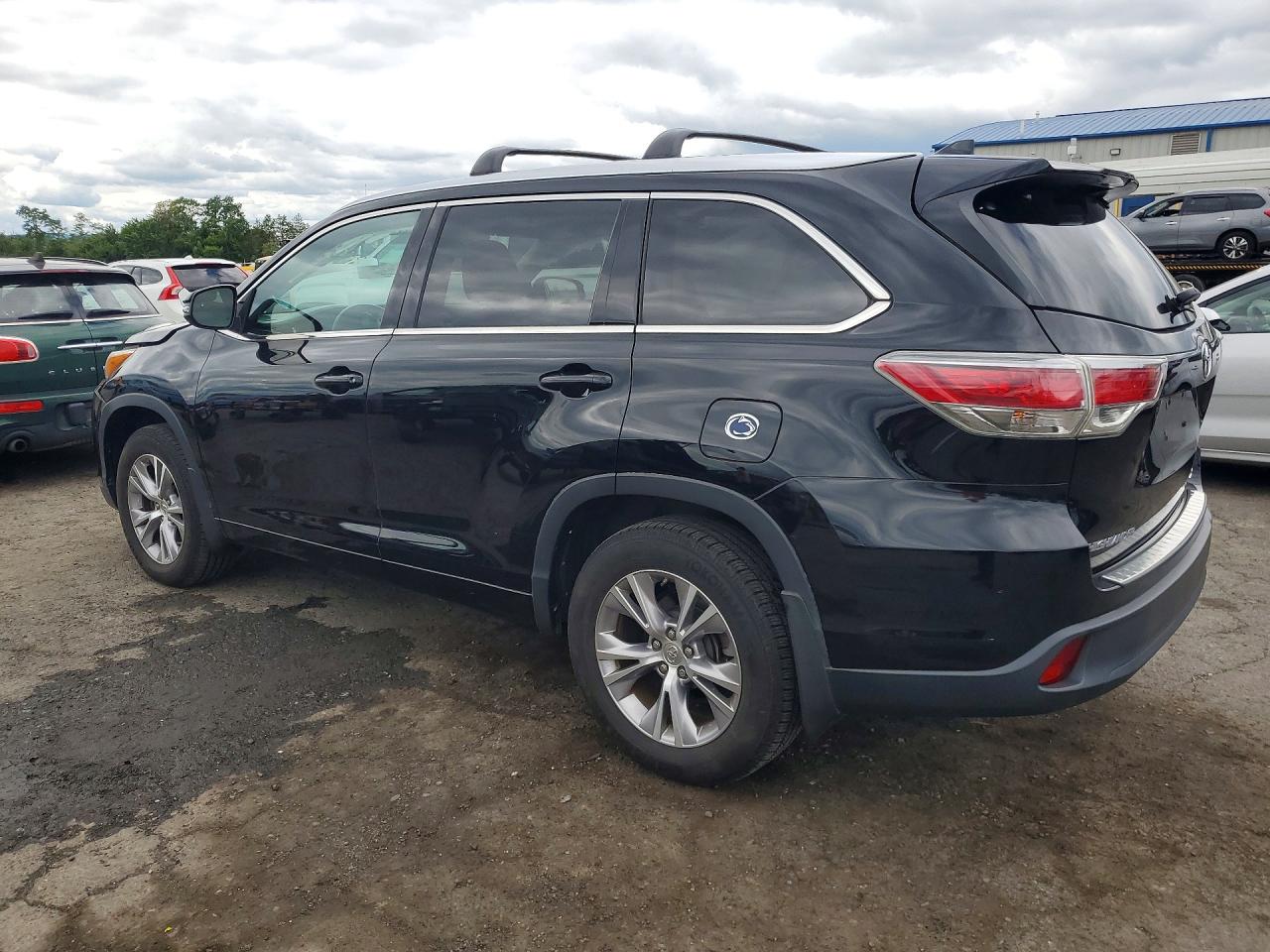 2015 TOYOTA HIGHLANDER XLE — снимка 2