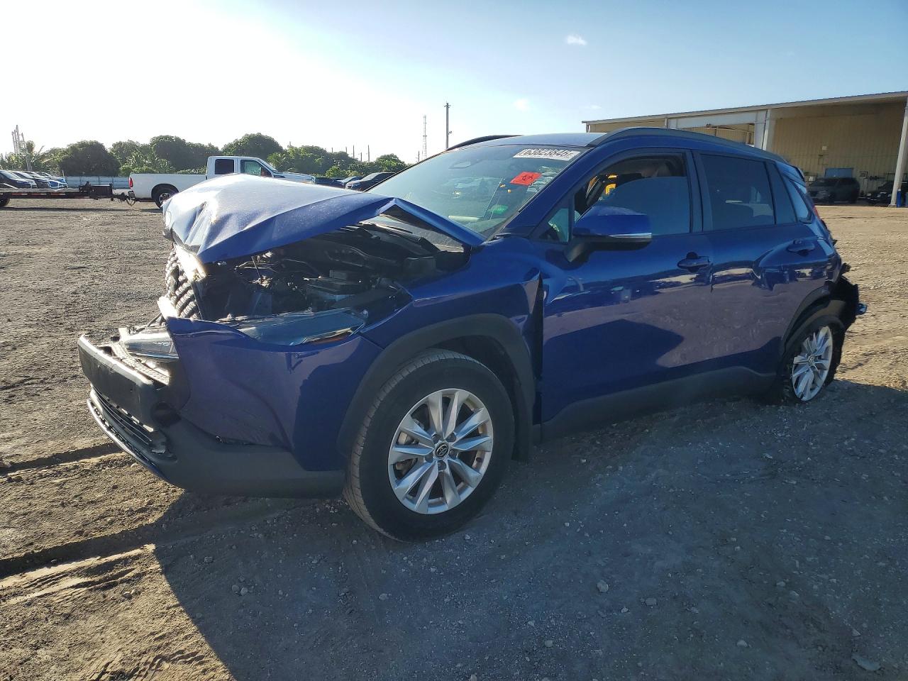 2023 TOYOTA COROLLA CROSS LE