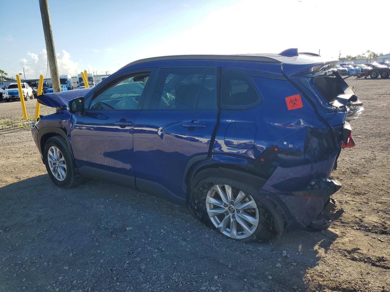 2023 TOYOTA COROLLA CROSS LE — снимка 2