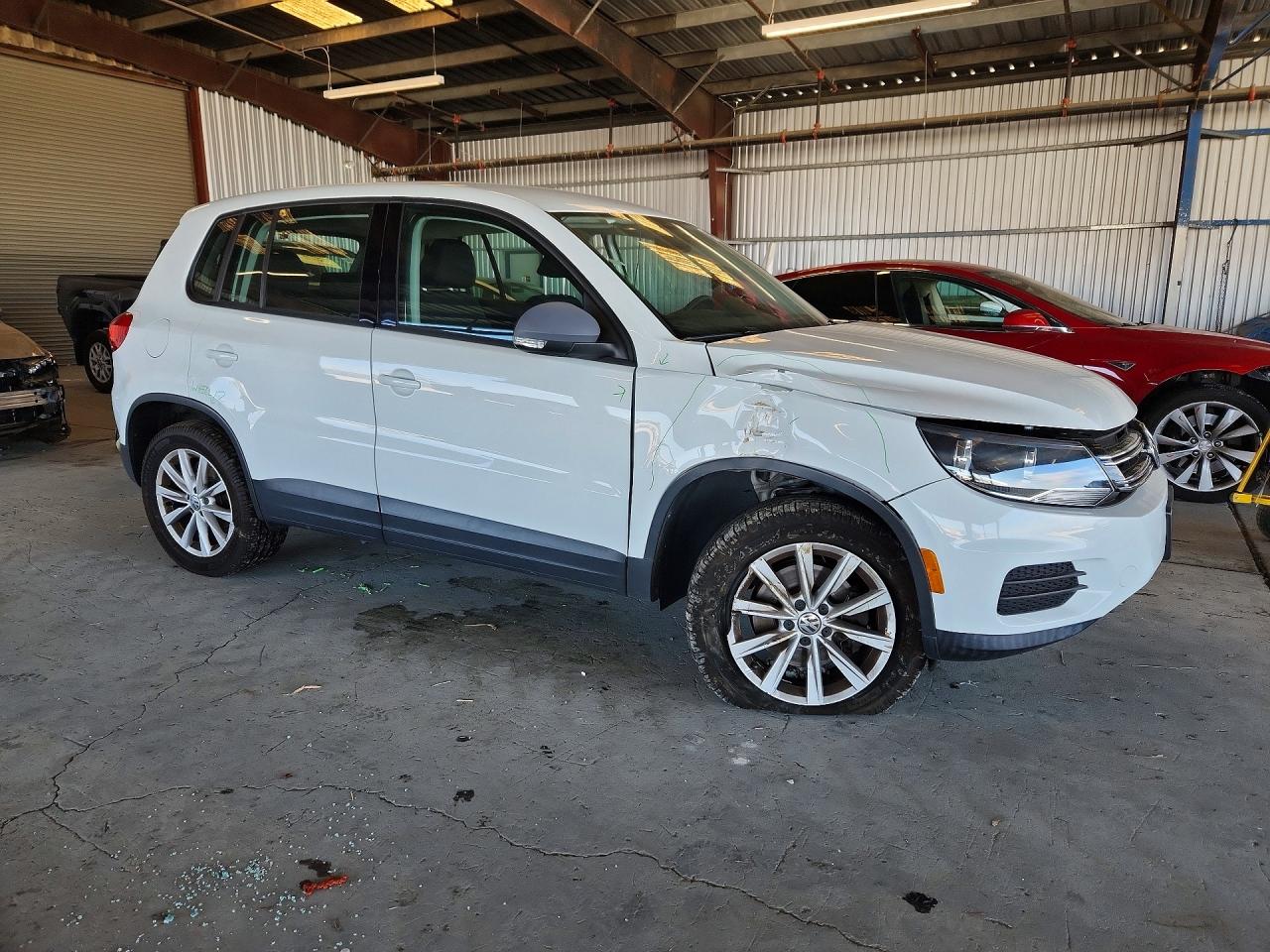 2017 VOLKSWAGEN TIGUAN S — снимка 4