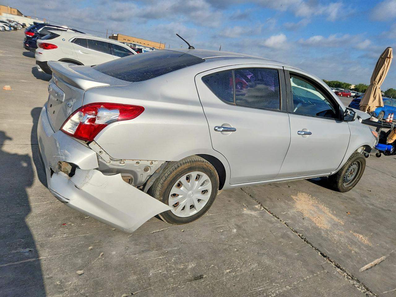 2017 NISSAN VERSA 1.6 SV — снимка 3