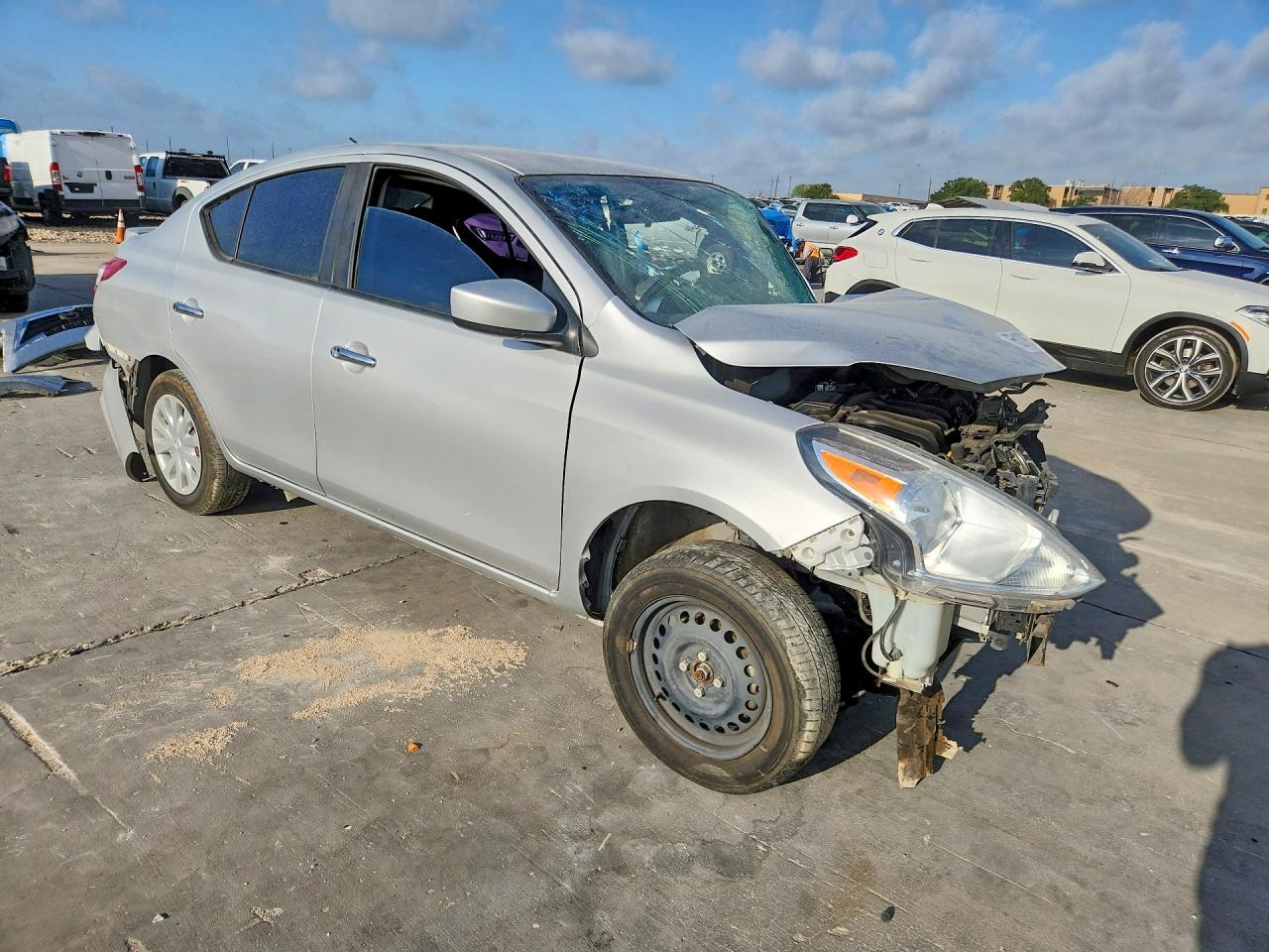 2017 NISSAN VERSA 1.6 SV — снимка 4