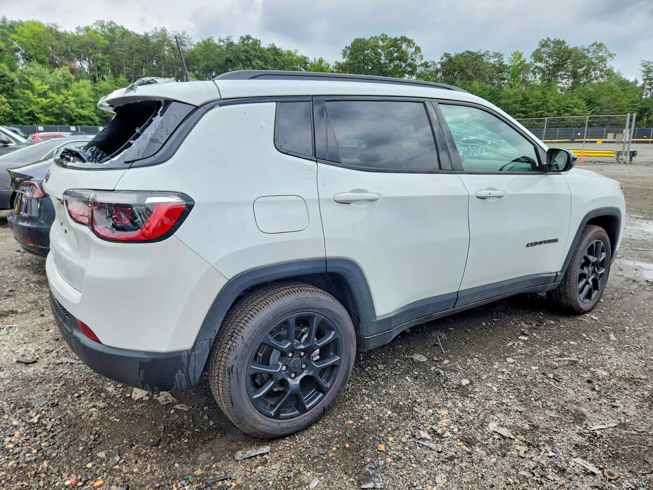 2025 JEEP COMPASS LATITUDE — снимка 3