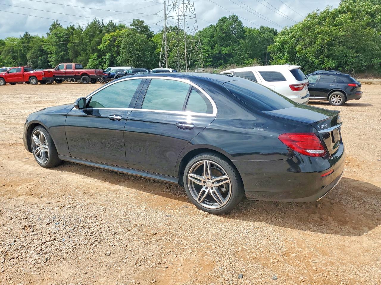 2017 MERCEDES-BENZ E 300 4MATIC — снимка 2