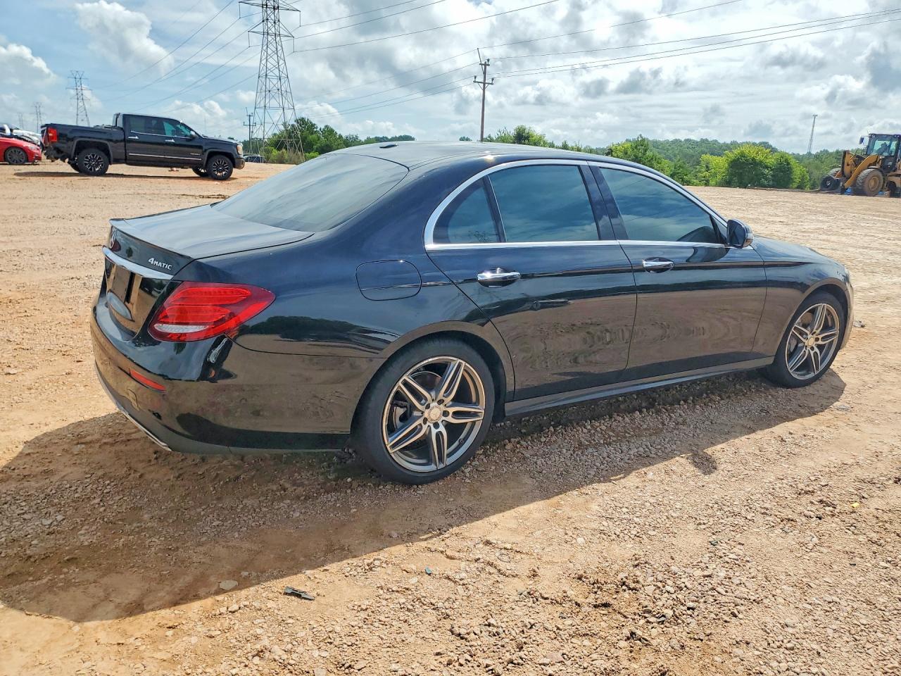 2017 MERCEDES-BENZ E 300 4MATIC — снимка 3