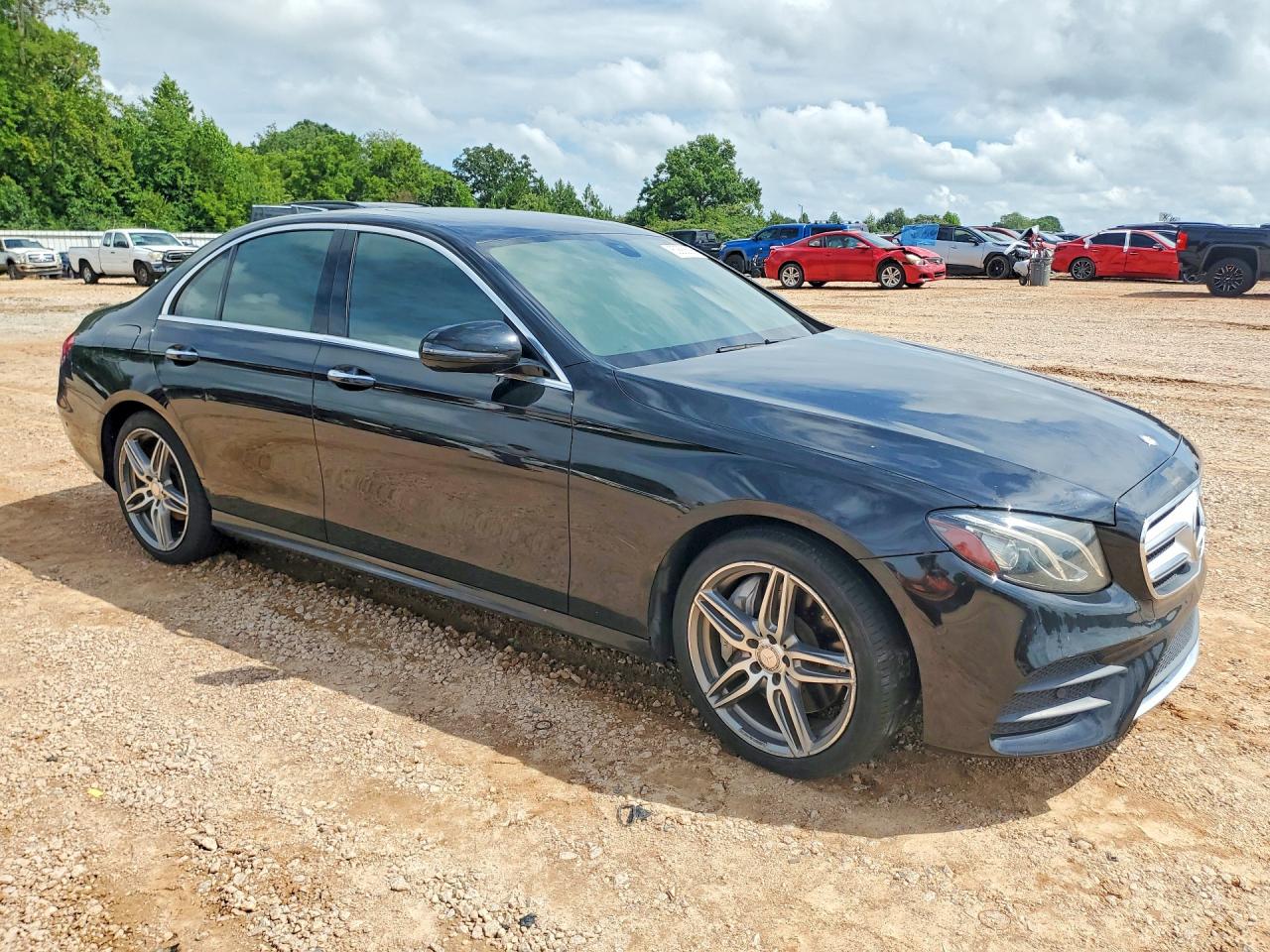 2017 MERCEDES-BENZ E 300 4MATIC — снимка 4