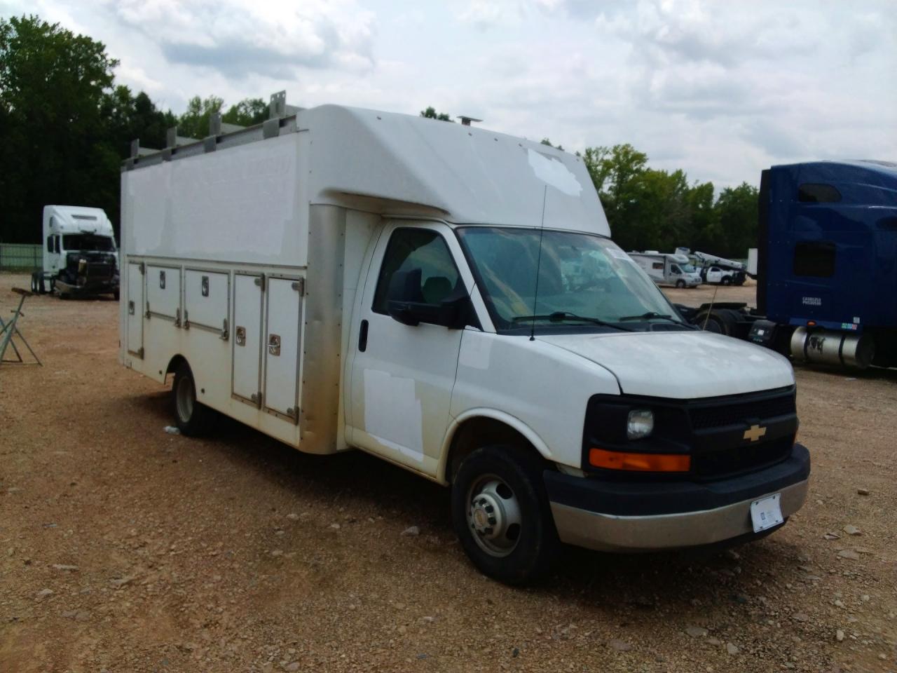 2016 CHEVROLET EXPRESS G3500 — снимка 4