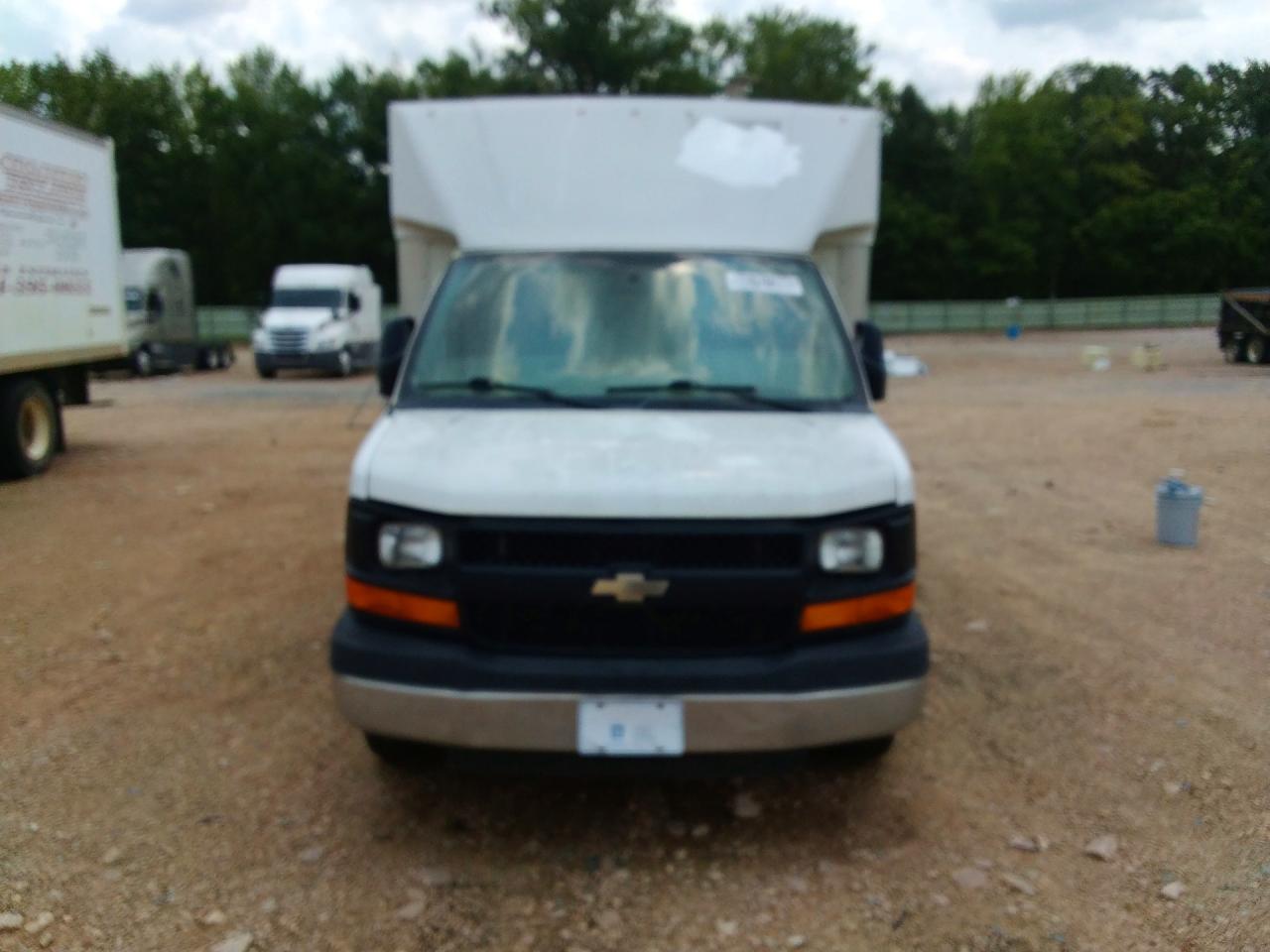 2016 CHEVROLET EXPRESS G3500 — снимка 5
