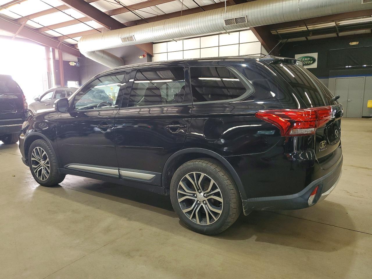 2016 MITSUBISHI OUTLANDER SE — снимка 2