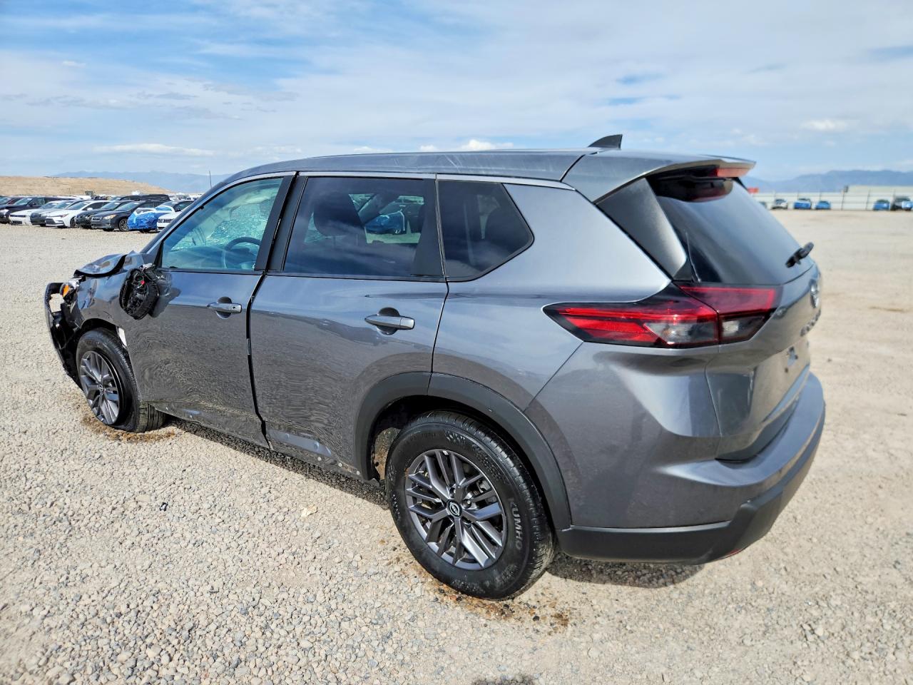2026 NISSAN ROGUE SV — снимка 2