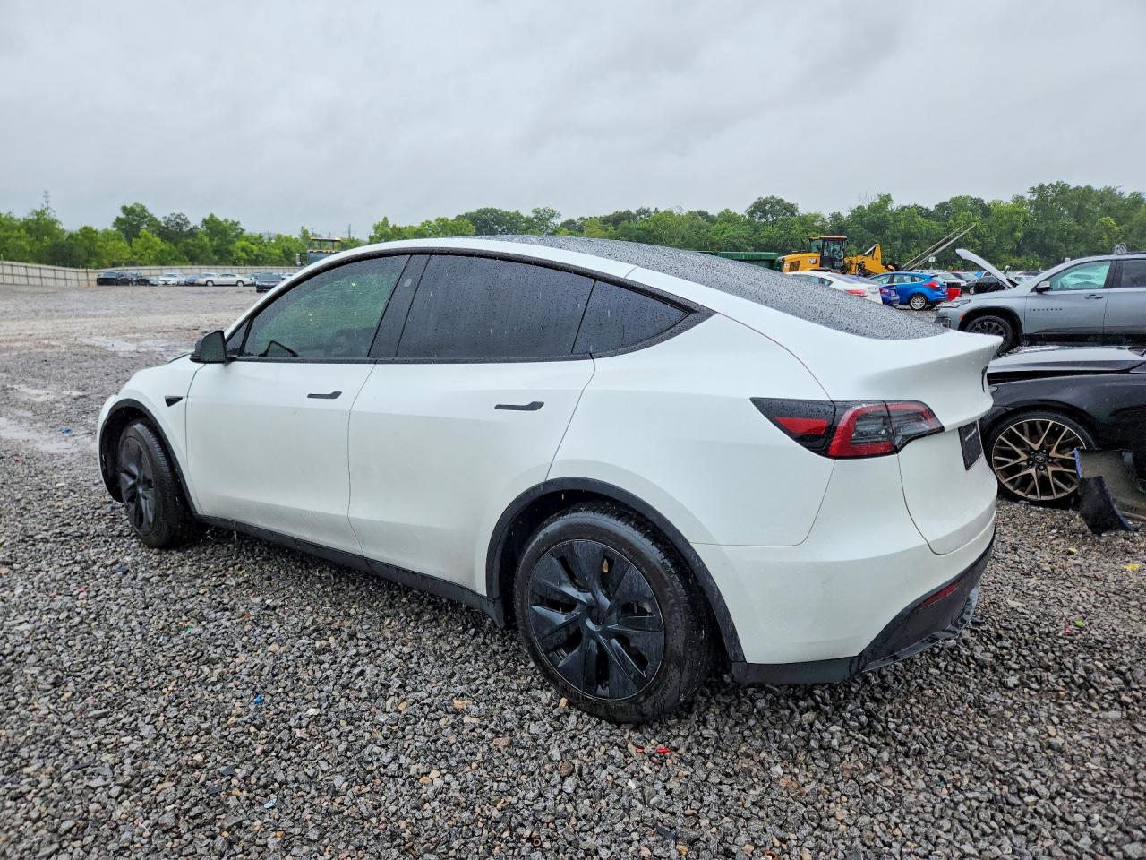 2024 TESLA MODEL Y — снимка 2