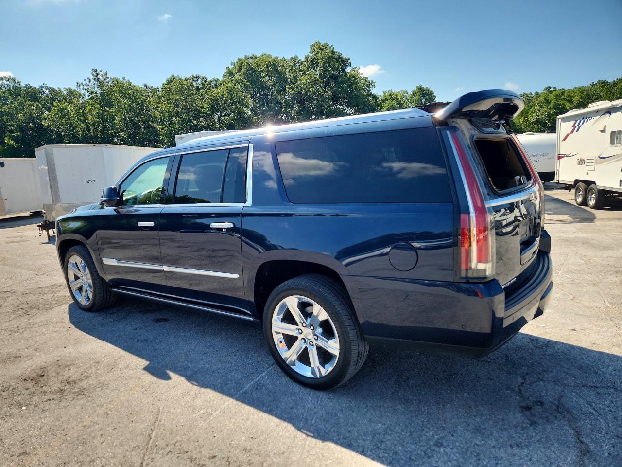 2018 CADILLAC ESCALADE ESV PLATINUM — снимка 2