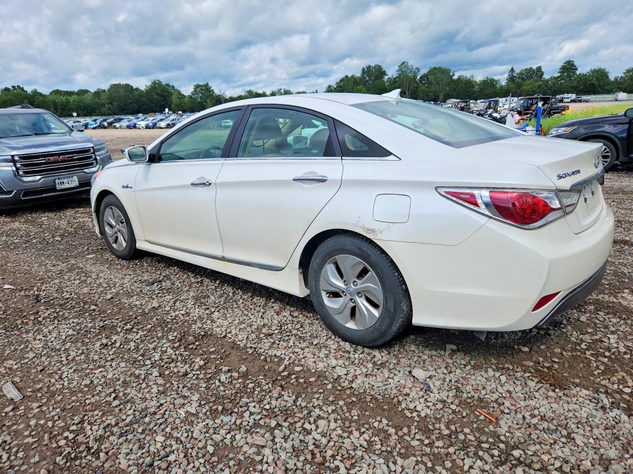 2015 HYUNDAI SONATA HYBRID BASE — снимка 2