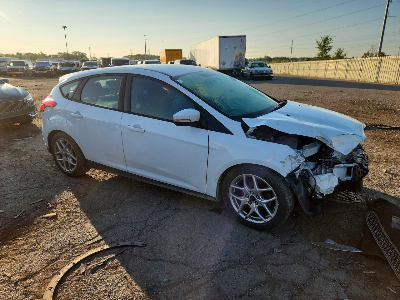 2015 FORD FOCUS SE — снимка 4