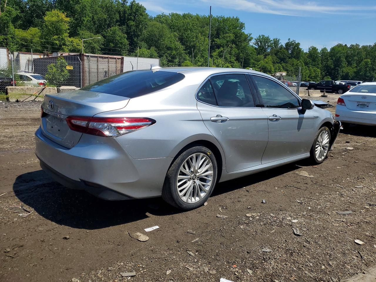 2018 TOYOTA CAMRY HYBRID XLE — снимка 3