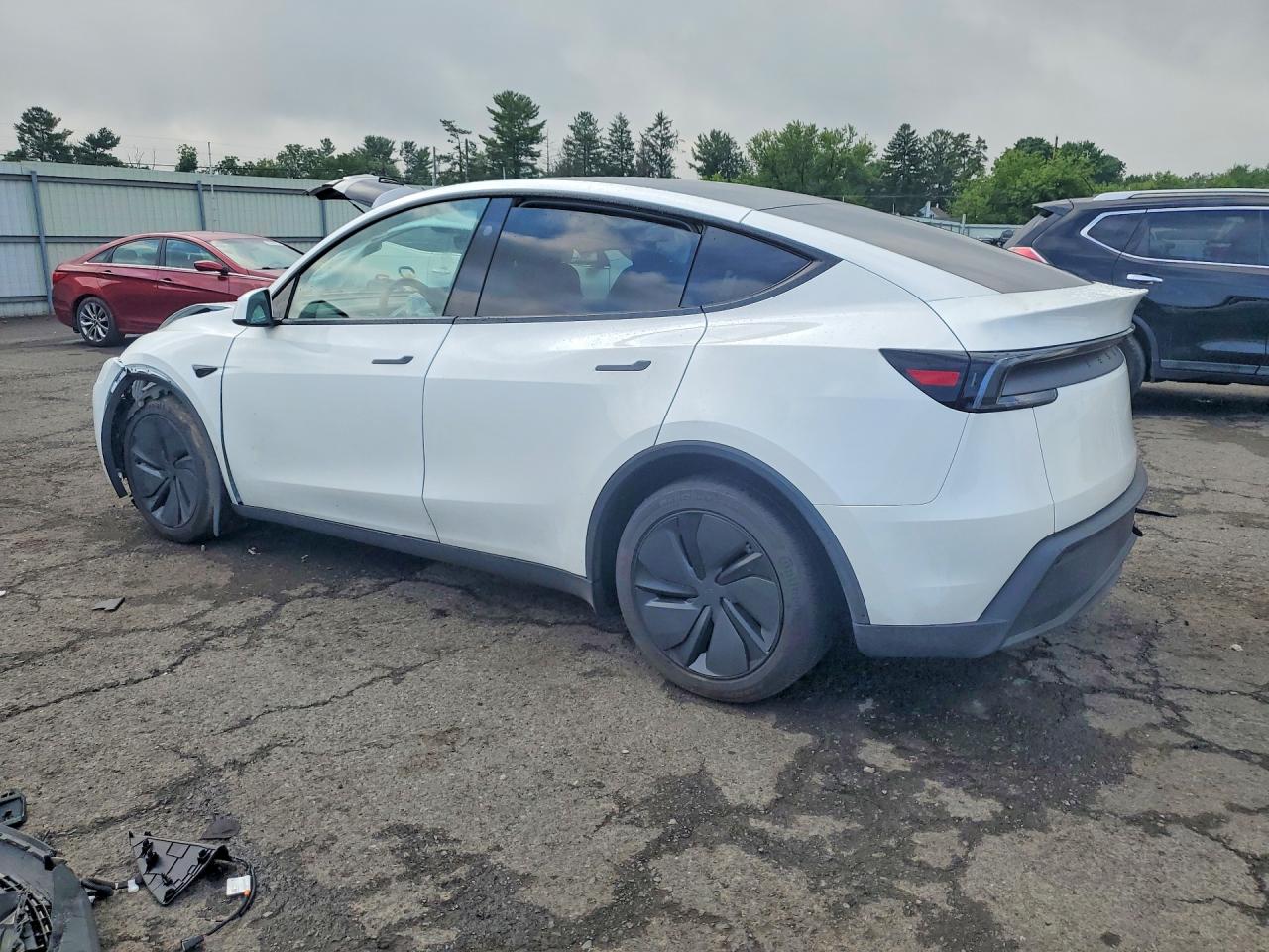 2026 TESLA MODEL Y — снимка 2