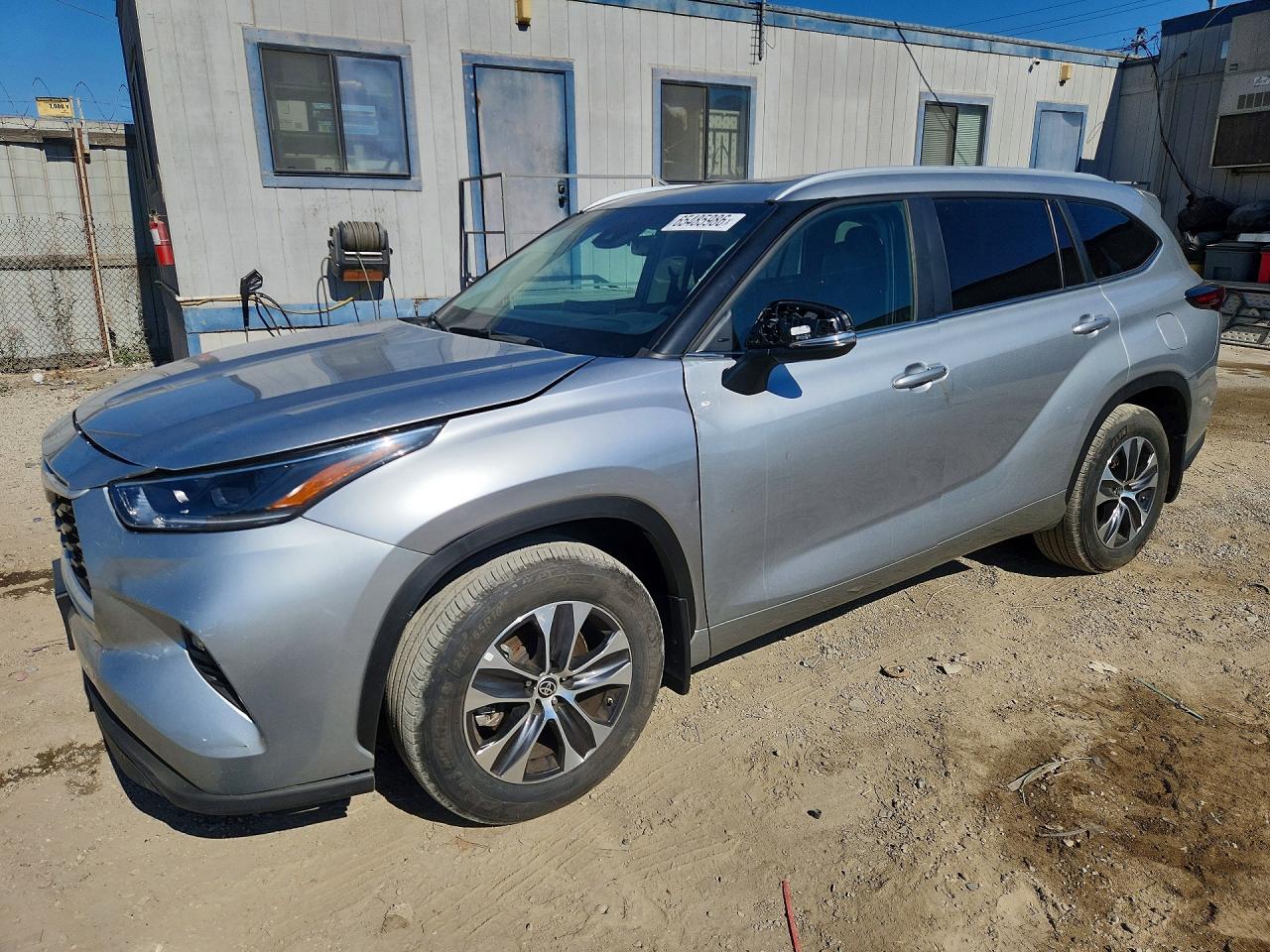 2024 TOYOTA HIGHLANDER XLE