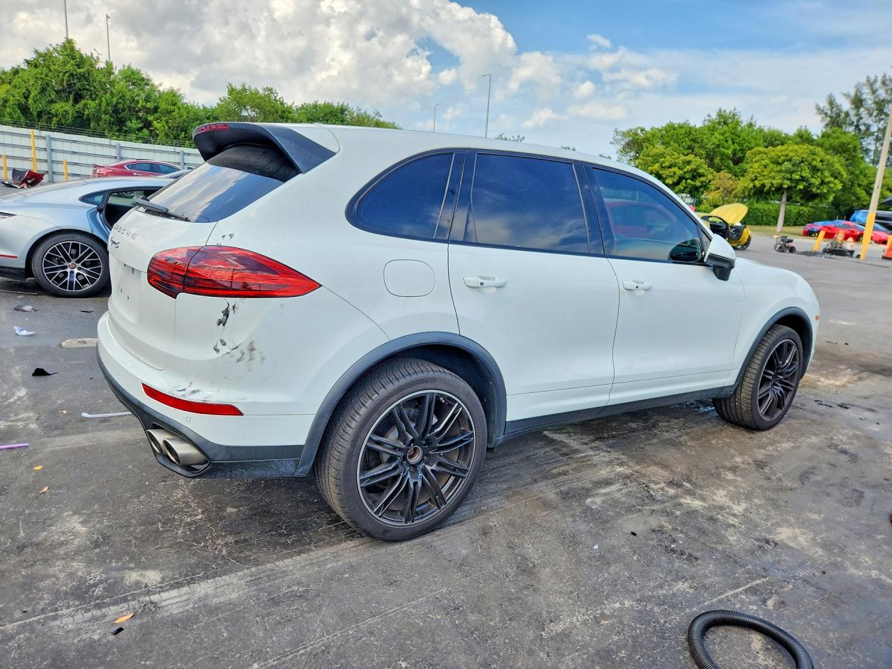 2016 PORSCHE CAYENNE S — снимка 3