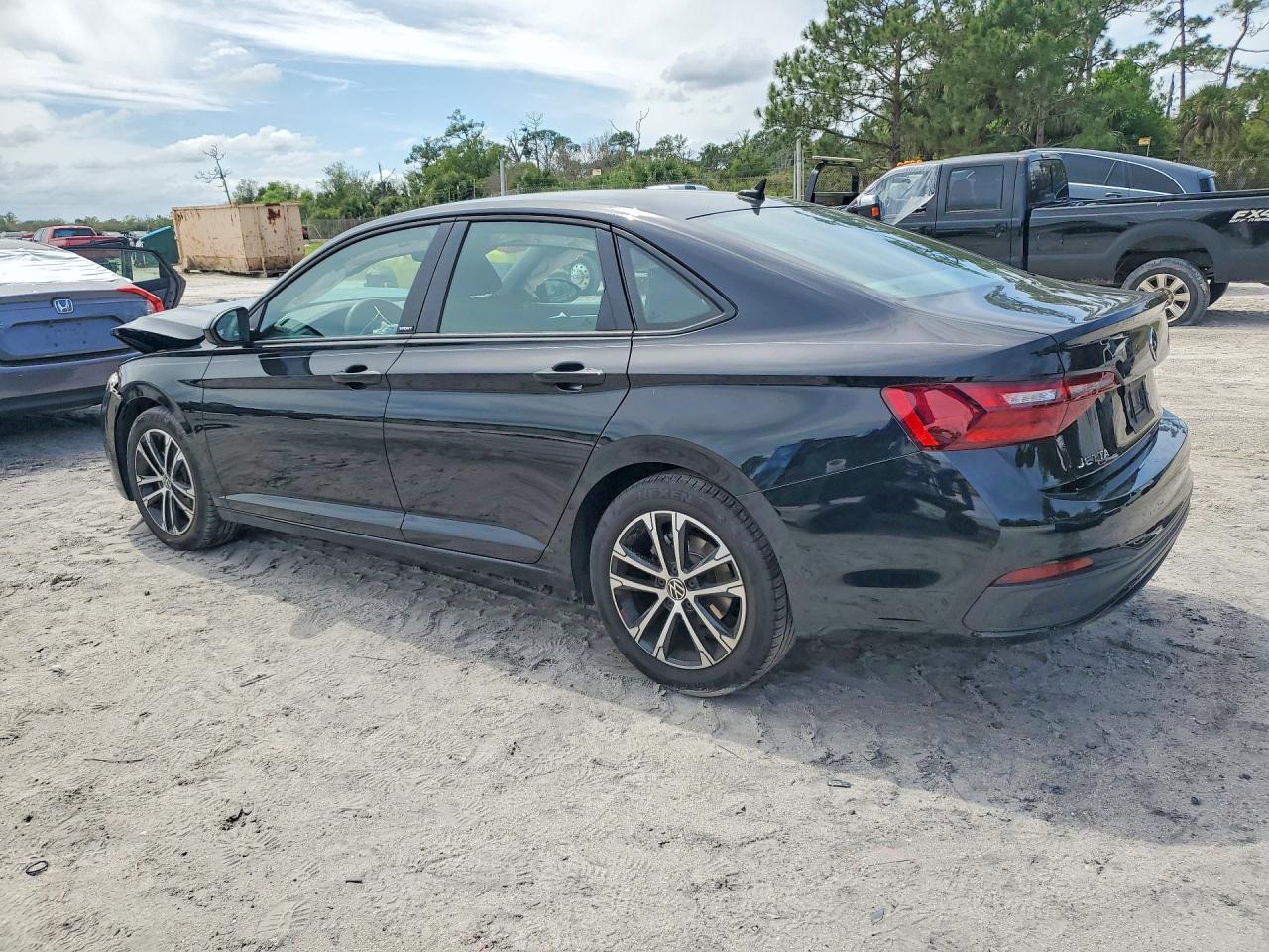 2024 VOLKSWAGEN JETTA SPORT — снимка 2