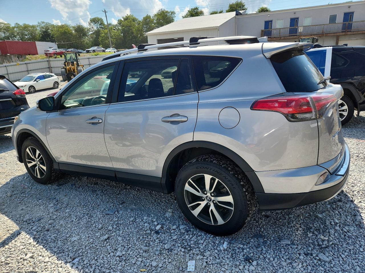 2018 TOYOTA RAV4 XLE — снимка 2