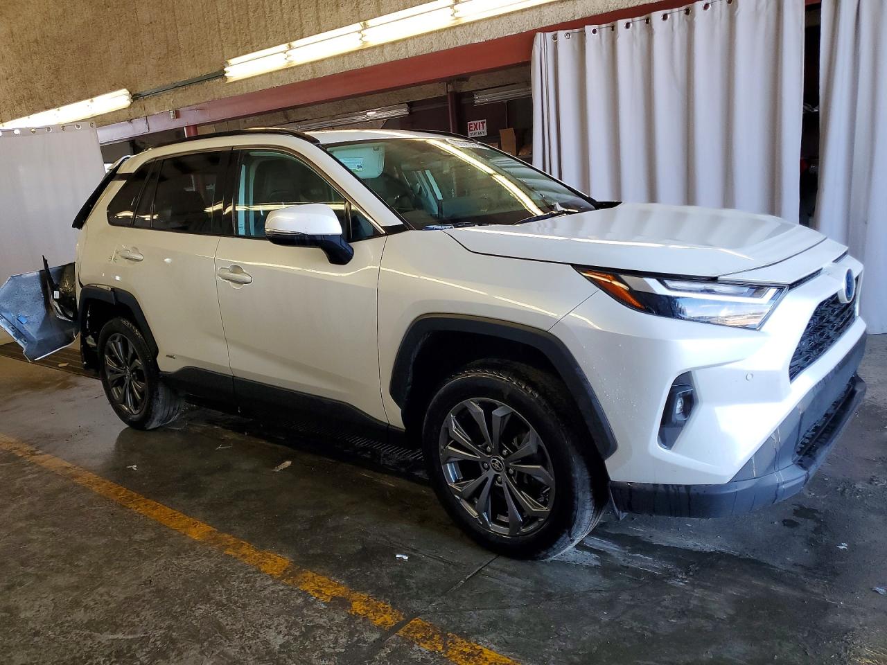 2024 TOYOTA RAV4 XLE PREMIUM — снимка 4