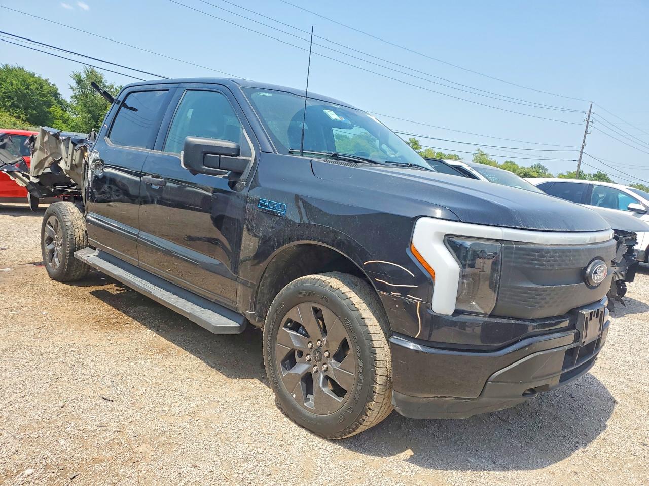 2024 FORD F150 LIGHTNING XLT — снимка 4