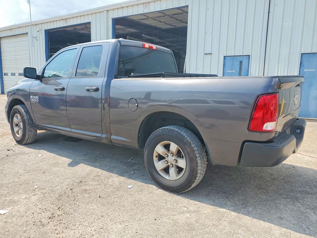 2023 RAM 1500 CLASSIC TRADESMAN — снимка 2