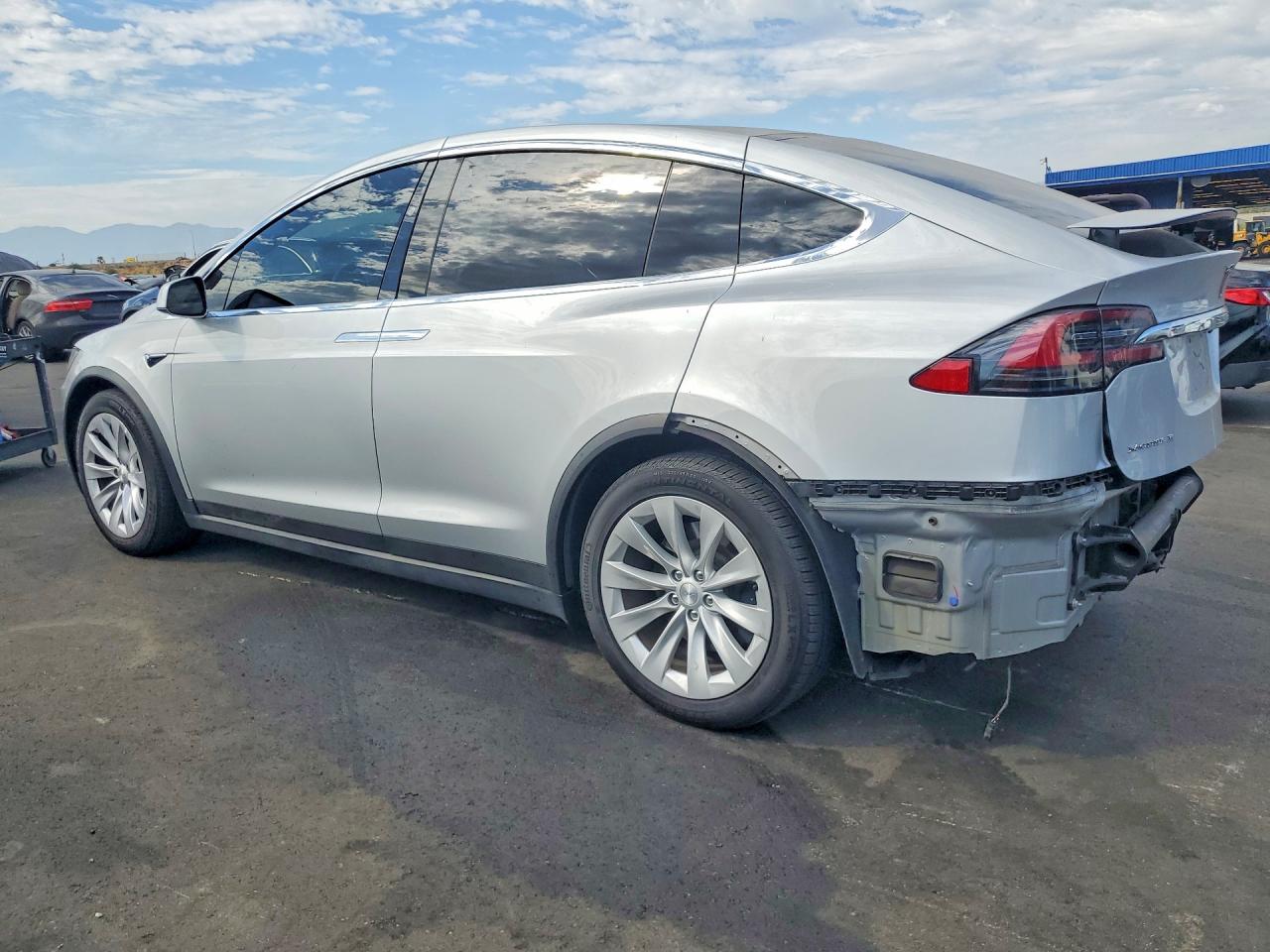 2018 TESLA MODEL X — снимка 2