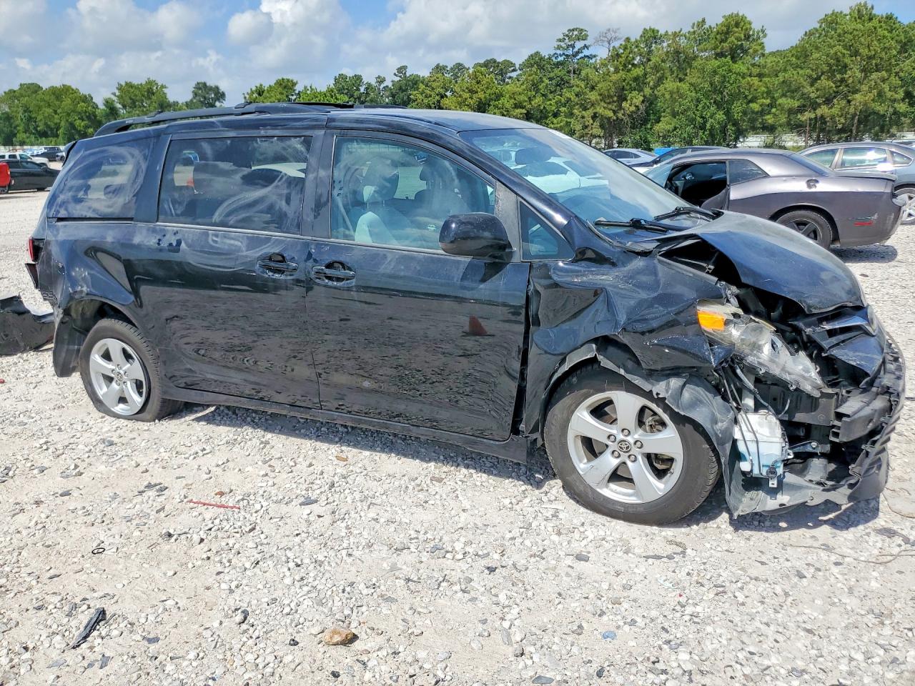 2020 TOYOTA SIENNA LE — снимка 4