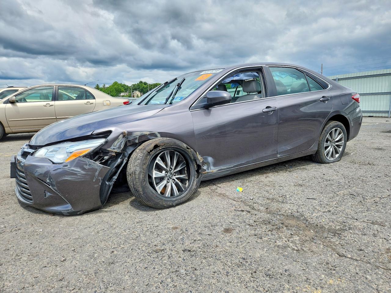 2017 TOYOTA CAMRY XLE