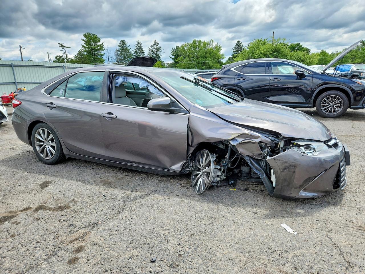 2017 TOYOTA CAMRY XLE — снимка 4