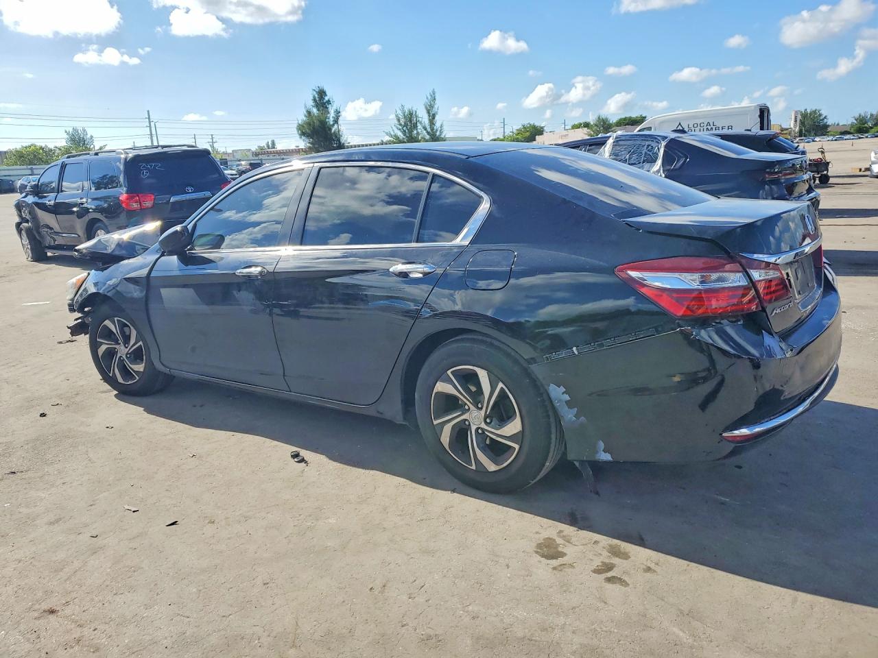 2017 HONDA ACCORD LX — снимка 2