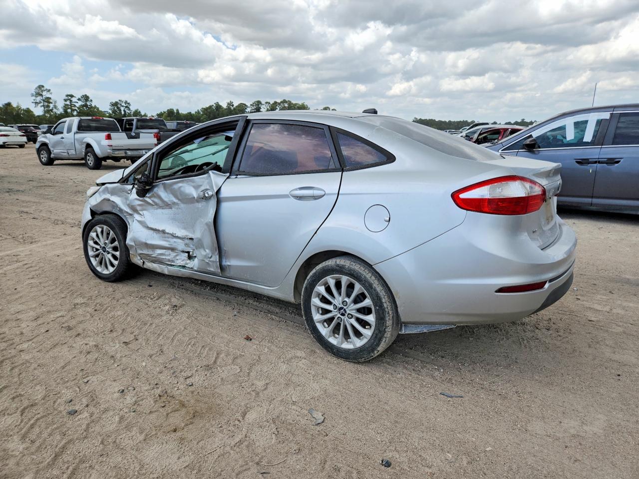 2015 FORD FIESTA SE — снимка 2
