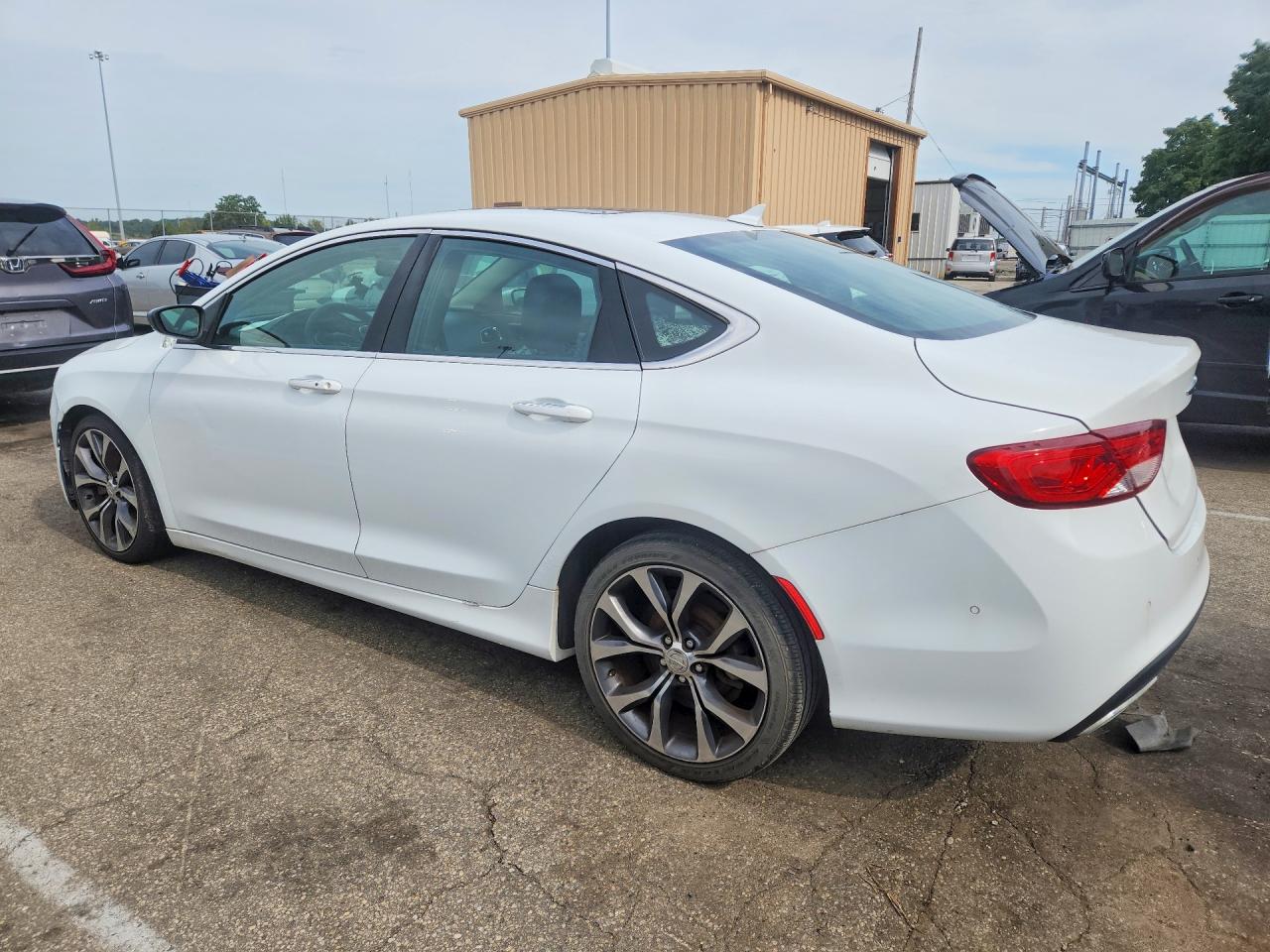 2015 CHRYSLER 200 C — снимка 2
