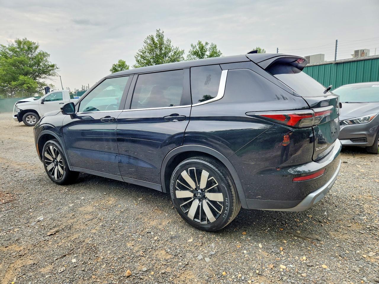 2025 MITSUBISHI OUTLANDER SE — снимка 2