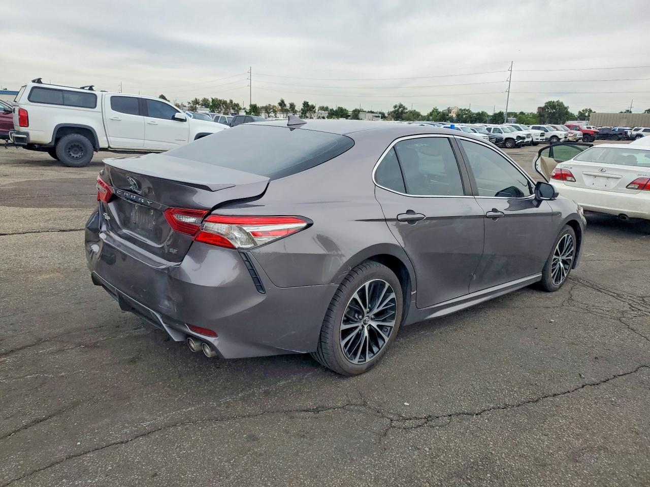 2018 TOYOTA CAMRY SE — снимка 3