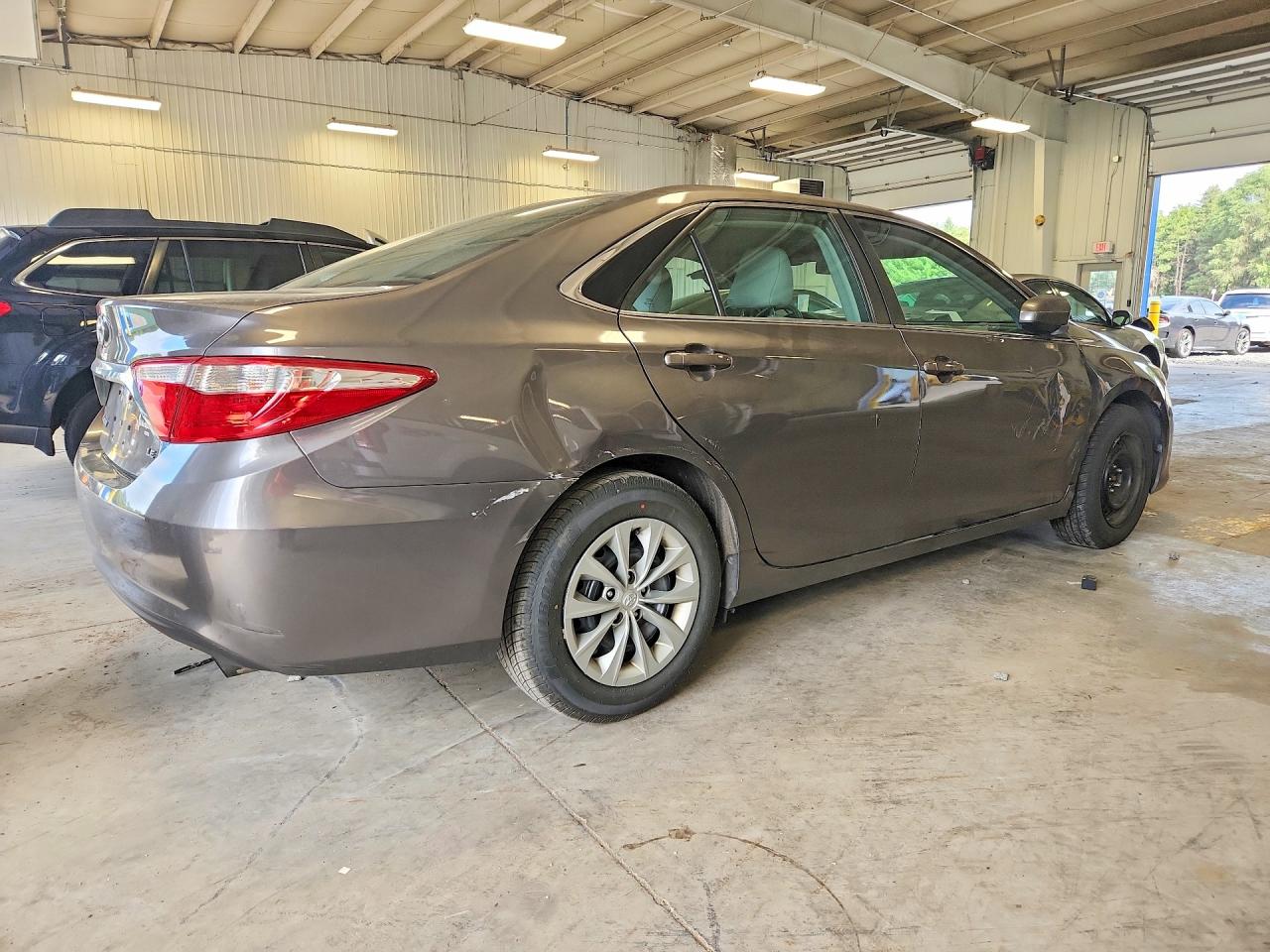 2016 TOYOTA CAMRY LE — снимка 3