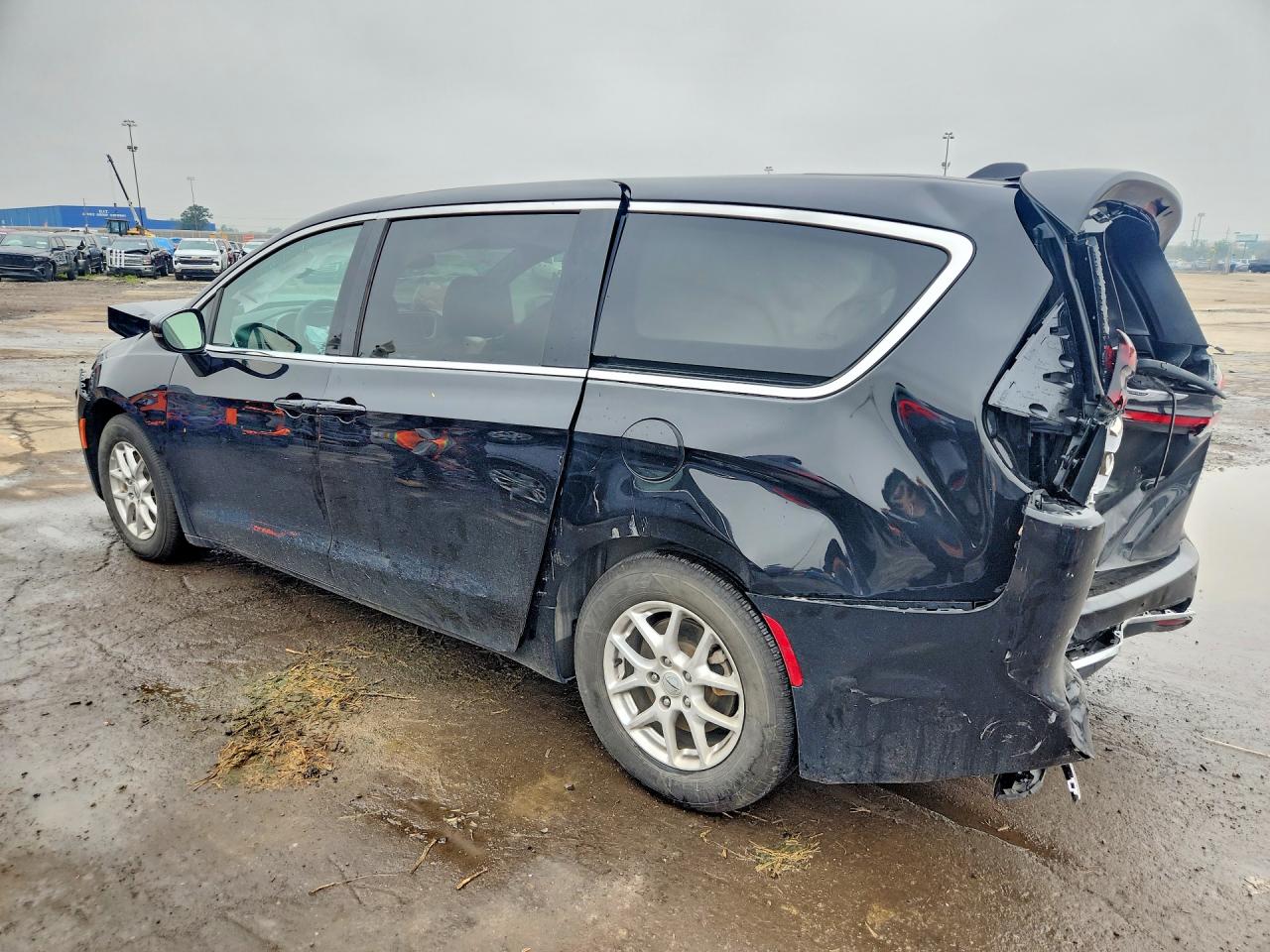 2026 CHRYSLER PACIFICA SELECT — снимка 2