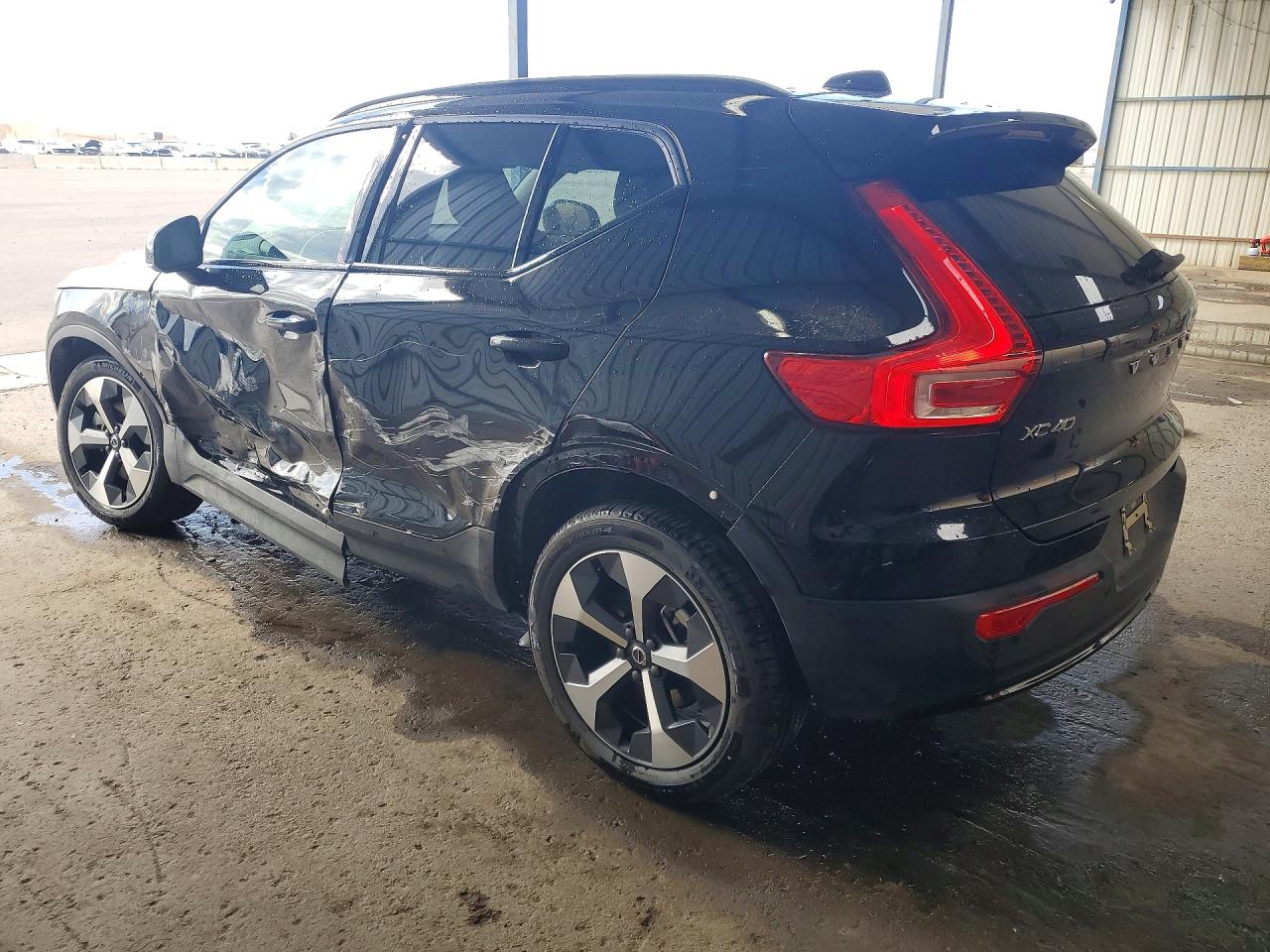 2026 VOLVO XC40 PLUS — снимка 2