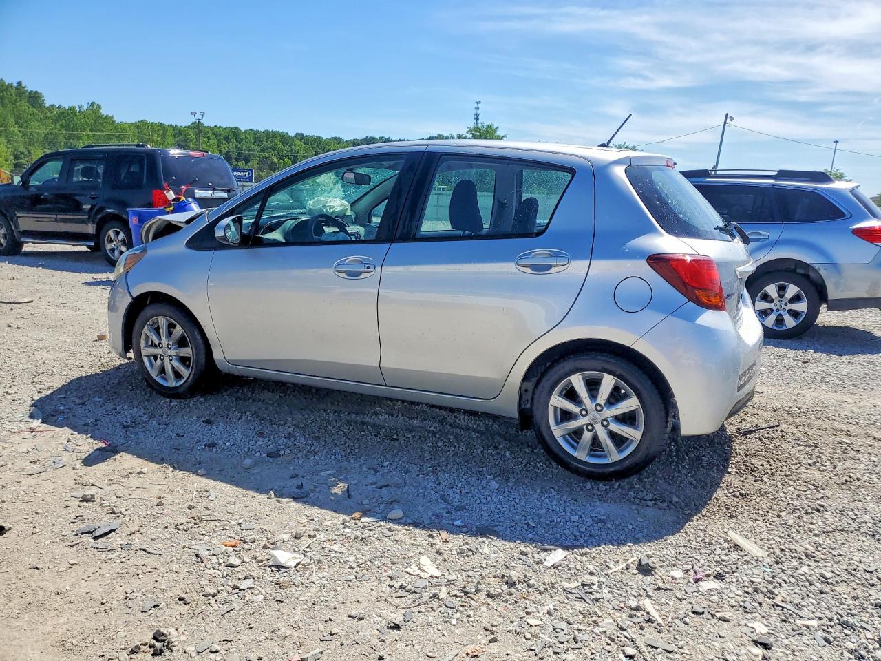 2015 TOYOTA YARIS 5-DOOR LE — снимка 2