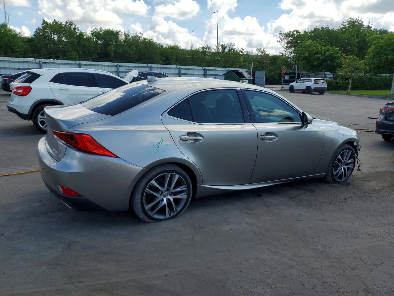 2018 LEXUS IS 300 — снимка 3