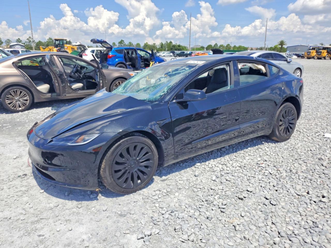 2026 TESLA MODEL 3