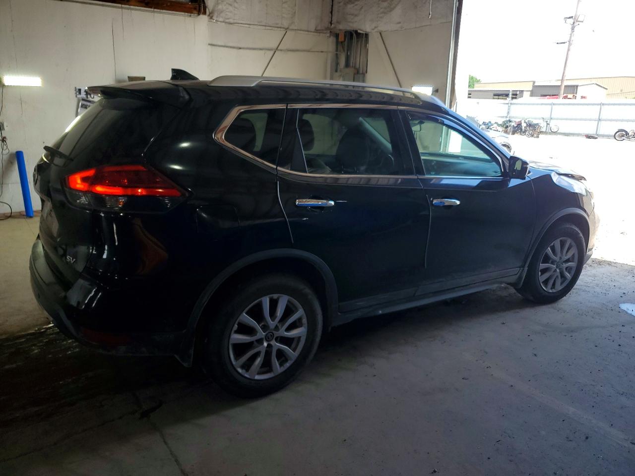 2017 NISSAN ROGUE SV — снимка 3