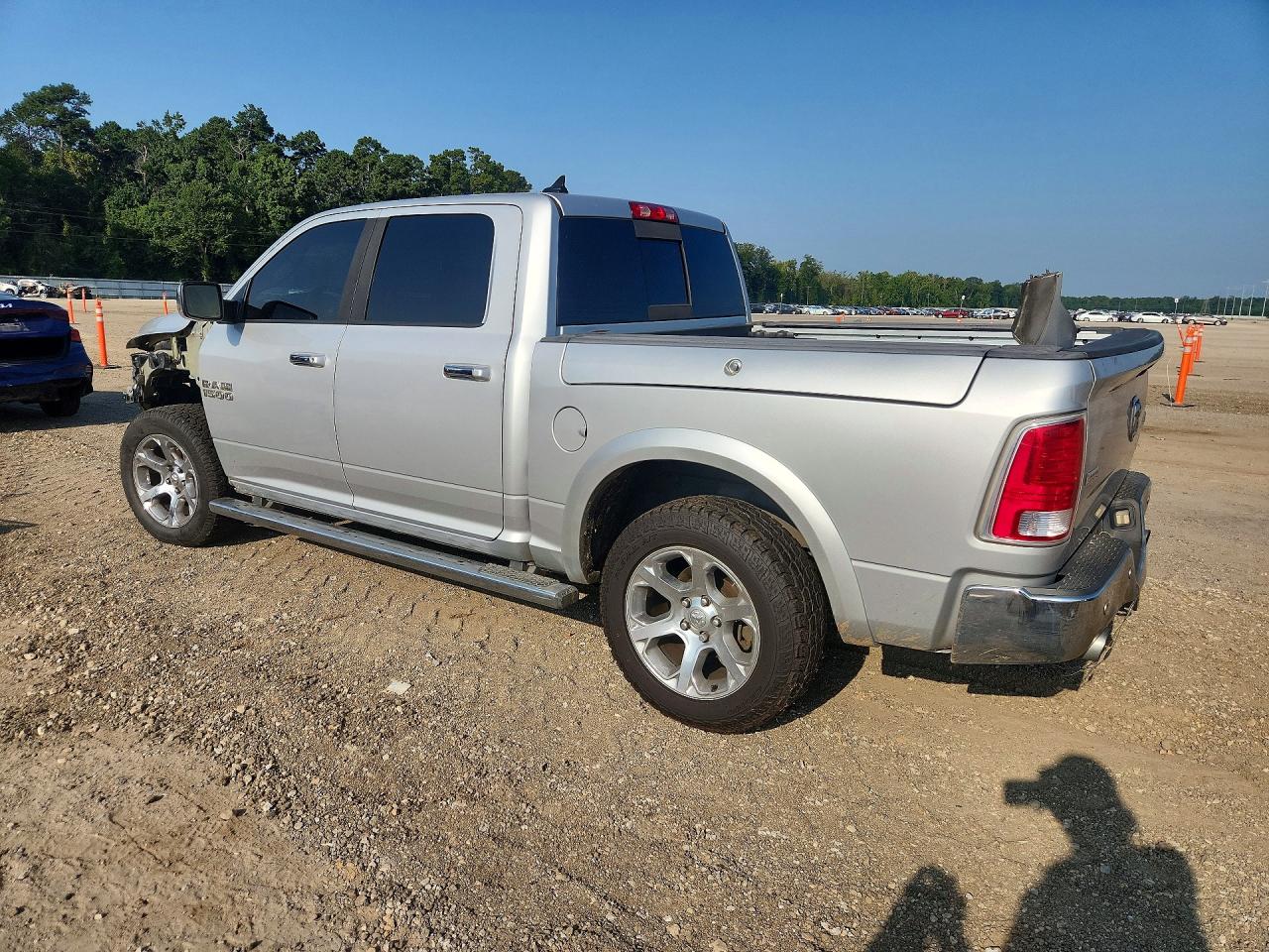 2015 RAM 1500 LARAMIE — снимка 2