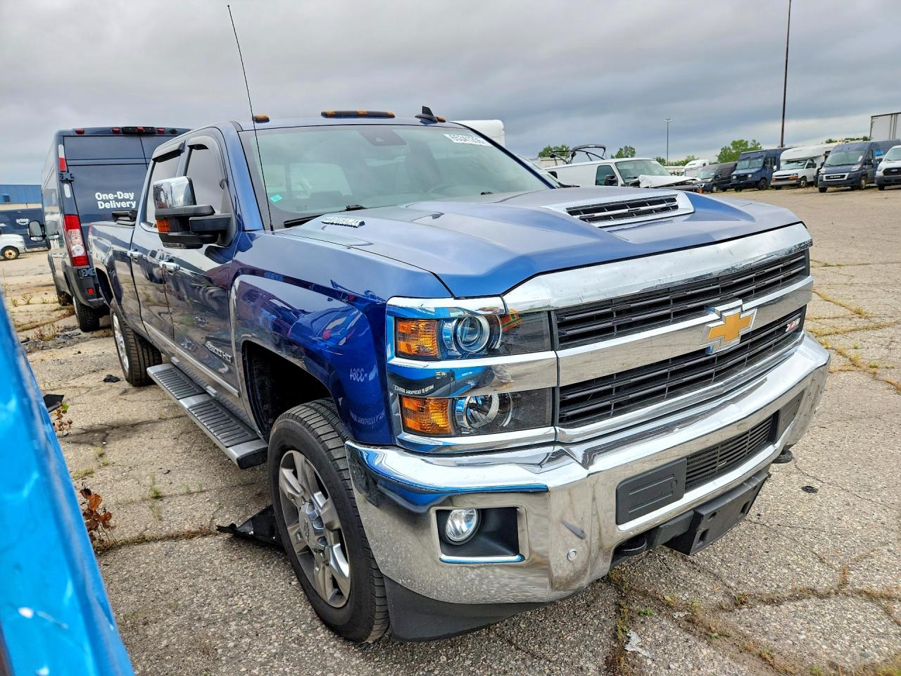 2017 CHEVROLET SILVERADO K2500 HEAVY DUTY LTZ — снимка 4